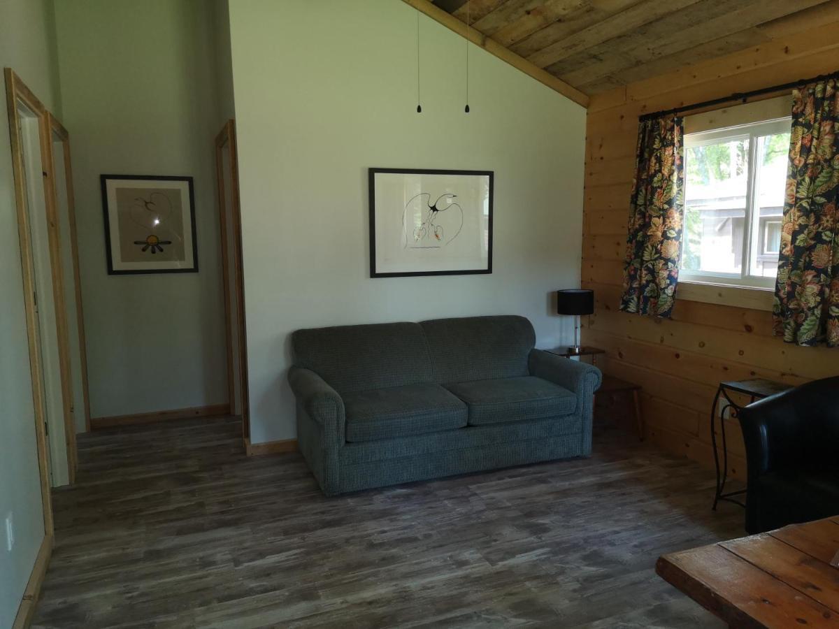 The Pines Cottage Resort Oxtongue Lake Zewnętrze zdjęcie