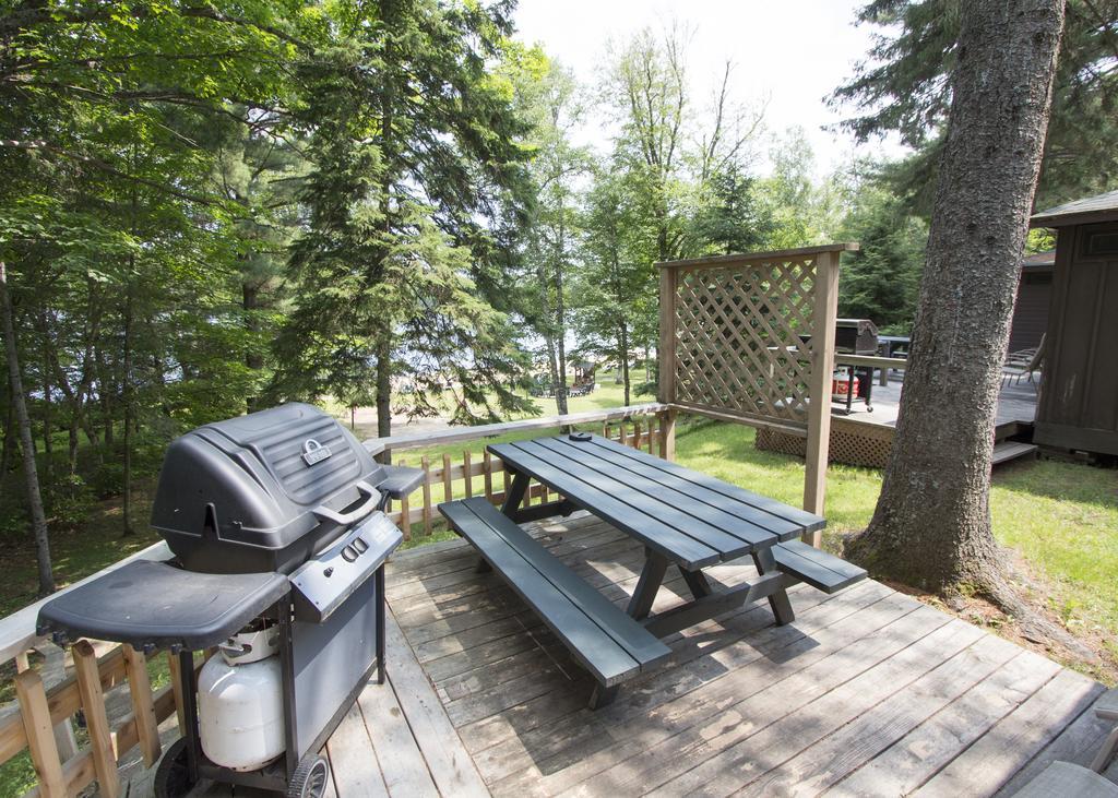 The Pines Cottage Resort Oxtongue Lake Zewnętrze zdjęcie