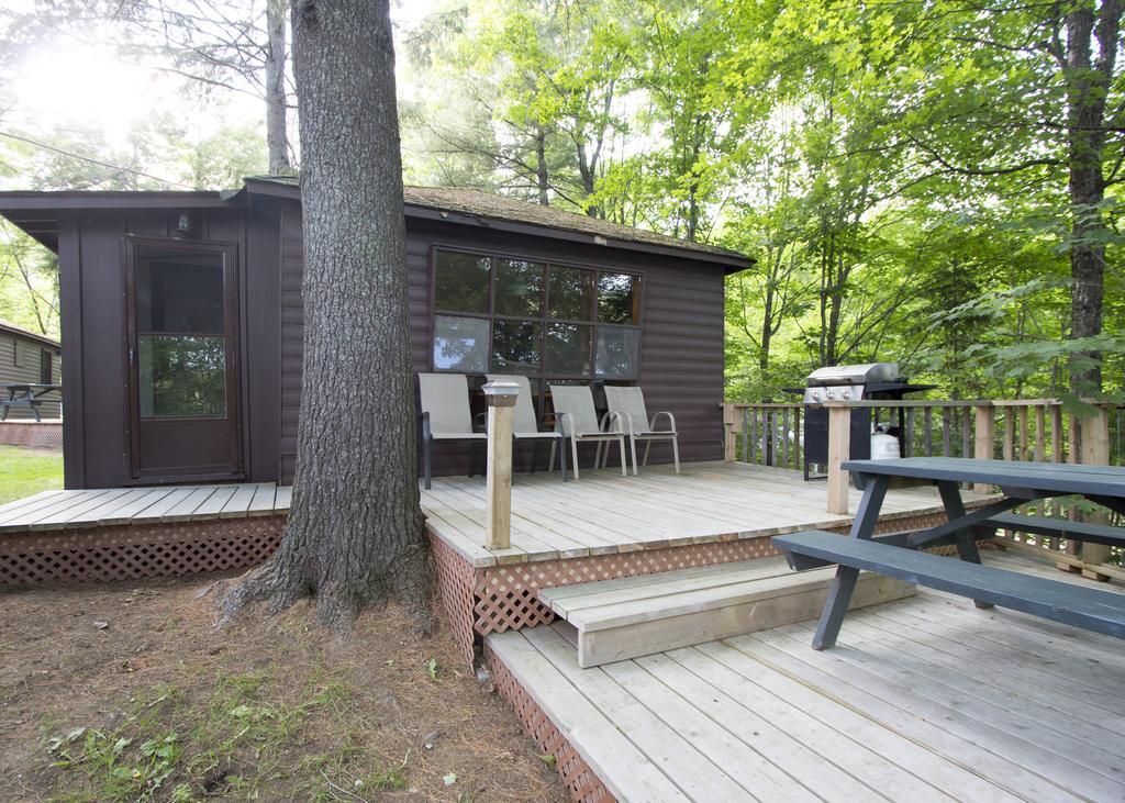 The Pines Cottage Resort Oxtongue Lake Zewnętrze zdjęcie