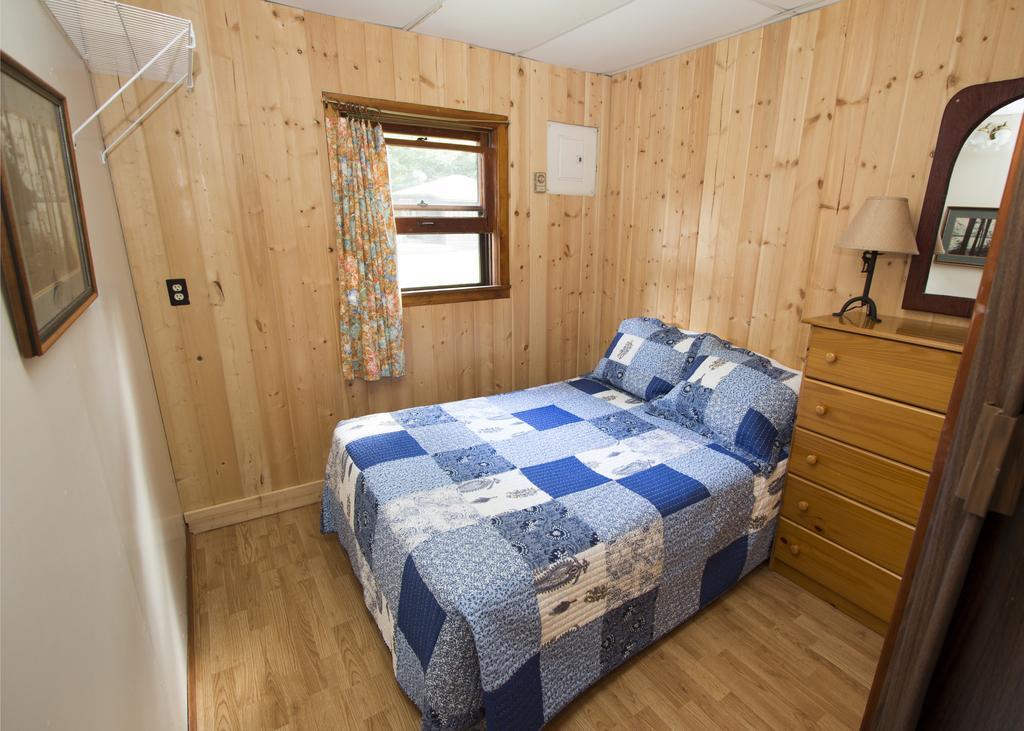 The Pines Cottage Resort Oxtongue Lake Zewnętrze zdjęcie