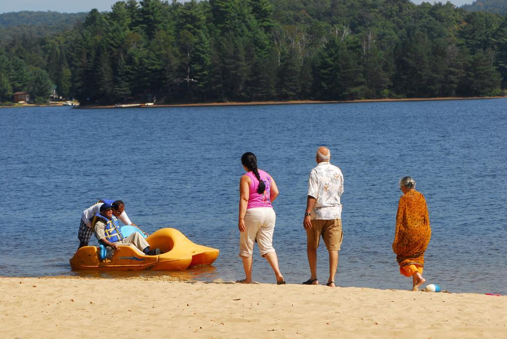 The Pines Cottage Resort Oxtongue Lake Zewnętrze zdjęcie